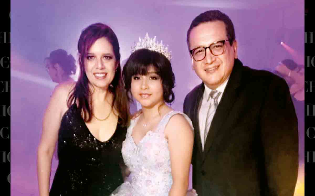SILVIA CUEVAS, MARYFER PÉREZ Y ALVARO JIMÉNEZ disfrutando de la fiesta en el Deportivo Español