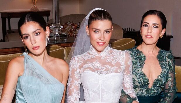 Camila Valero roba cámara en la boda de Michelle Salas (Foto: Instagram)