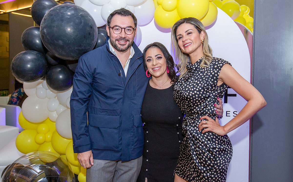 Arturo Mazul, Thelma Salgado y Nydia Rocha