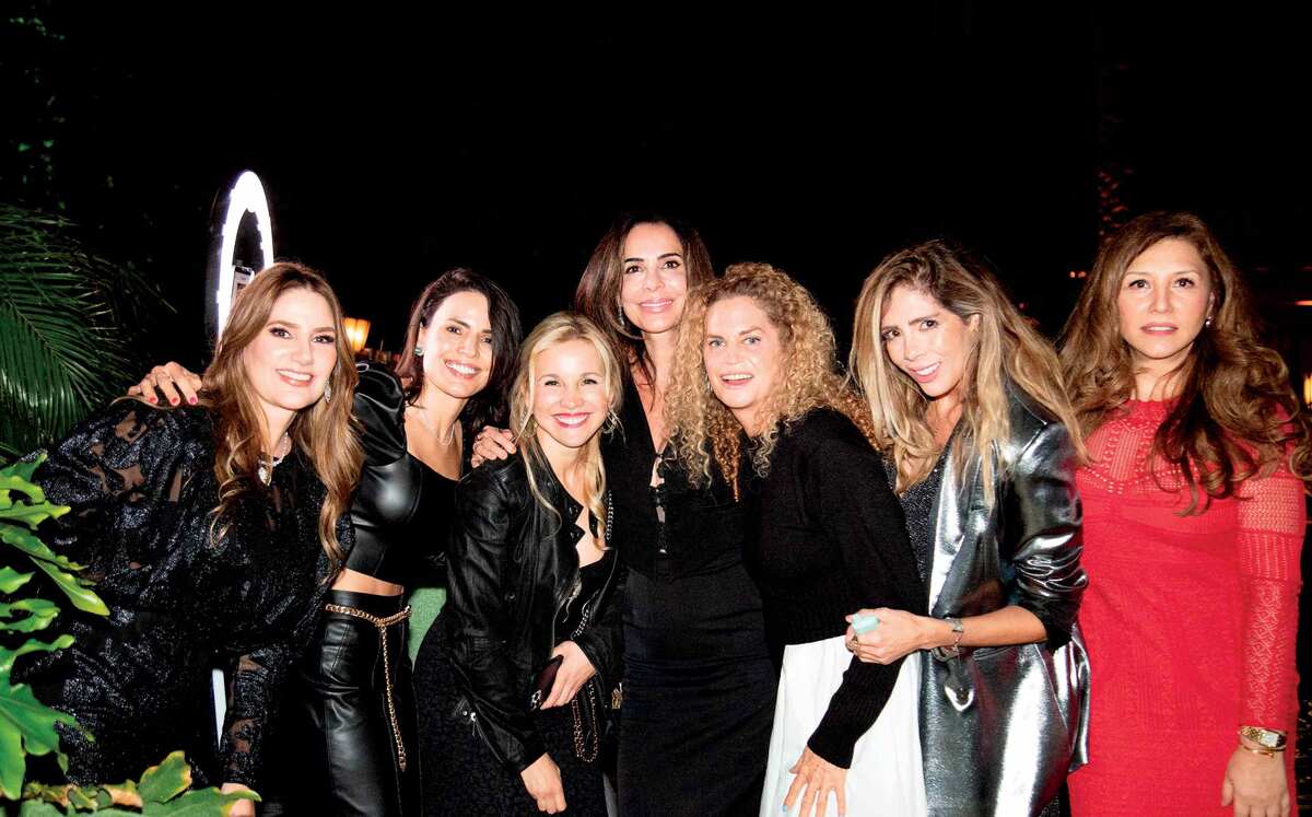 Ale Hinojosa de Gutiérrez, Claudia de la Torre, Wawis González, Marisol Torre, Baby Hernández, Susana Altamirano y Yola Ayala