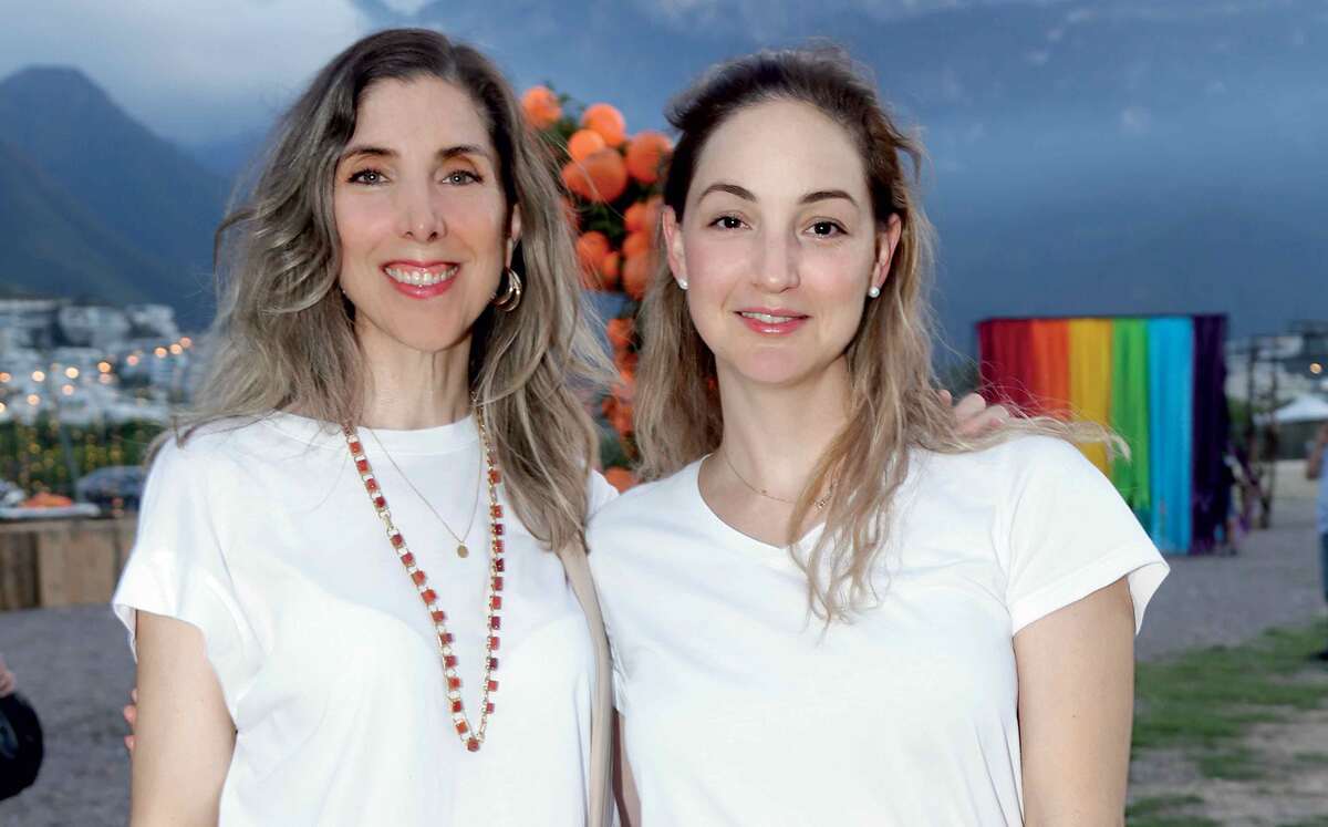 Alejandra Vidal y Lorena Vega