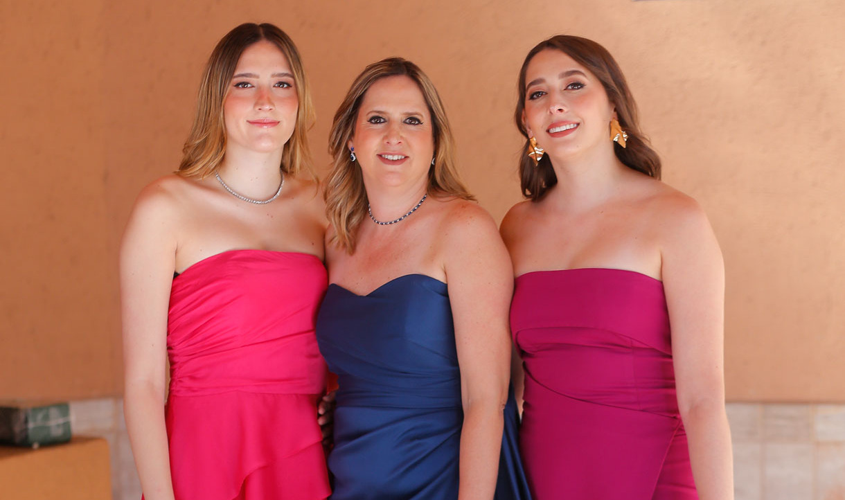 Paola De la Torre, Érika Rodríguez y Maria De la Torre
