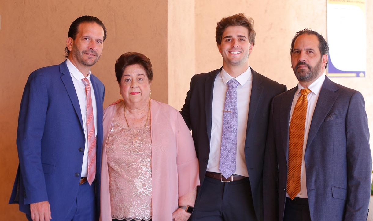 Gabriel De la Torre, Alicia García, Gabriel De la Torre y Benjamín De la Torre