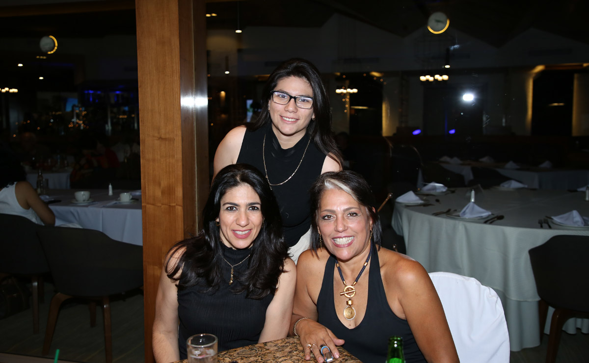Mariana, Nayma y Kuki