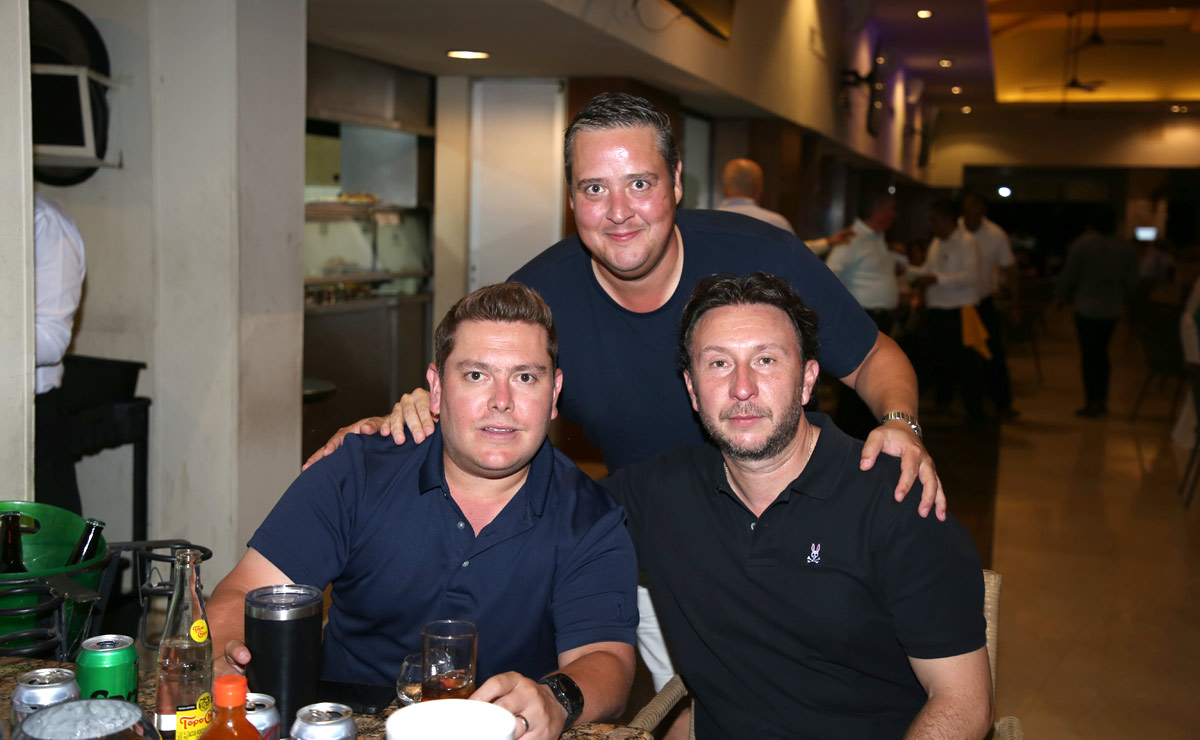 Tanque, Pollo y Vázquez