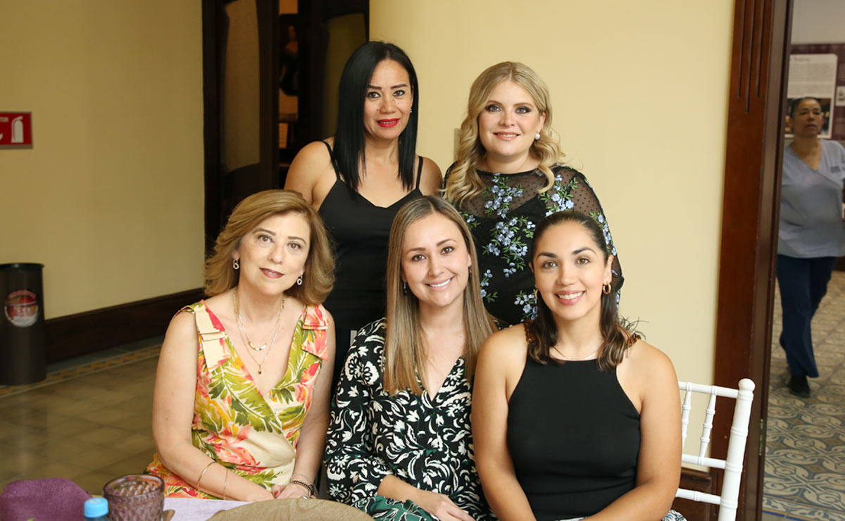 Yamel, Velia, Mónica, Isabel y Daniela