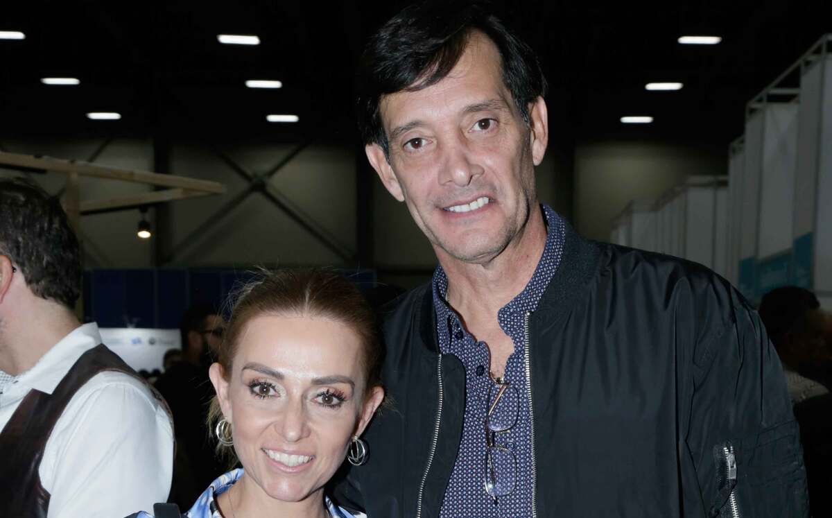Gabriela Flores de SIller y Carlos Siller