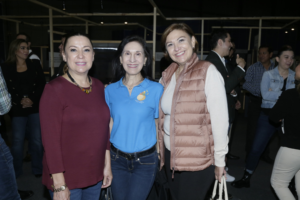 Patricia Martínez, Laura Gómez y Mayela Martínez