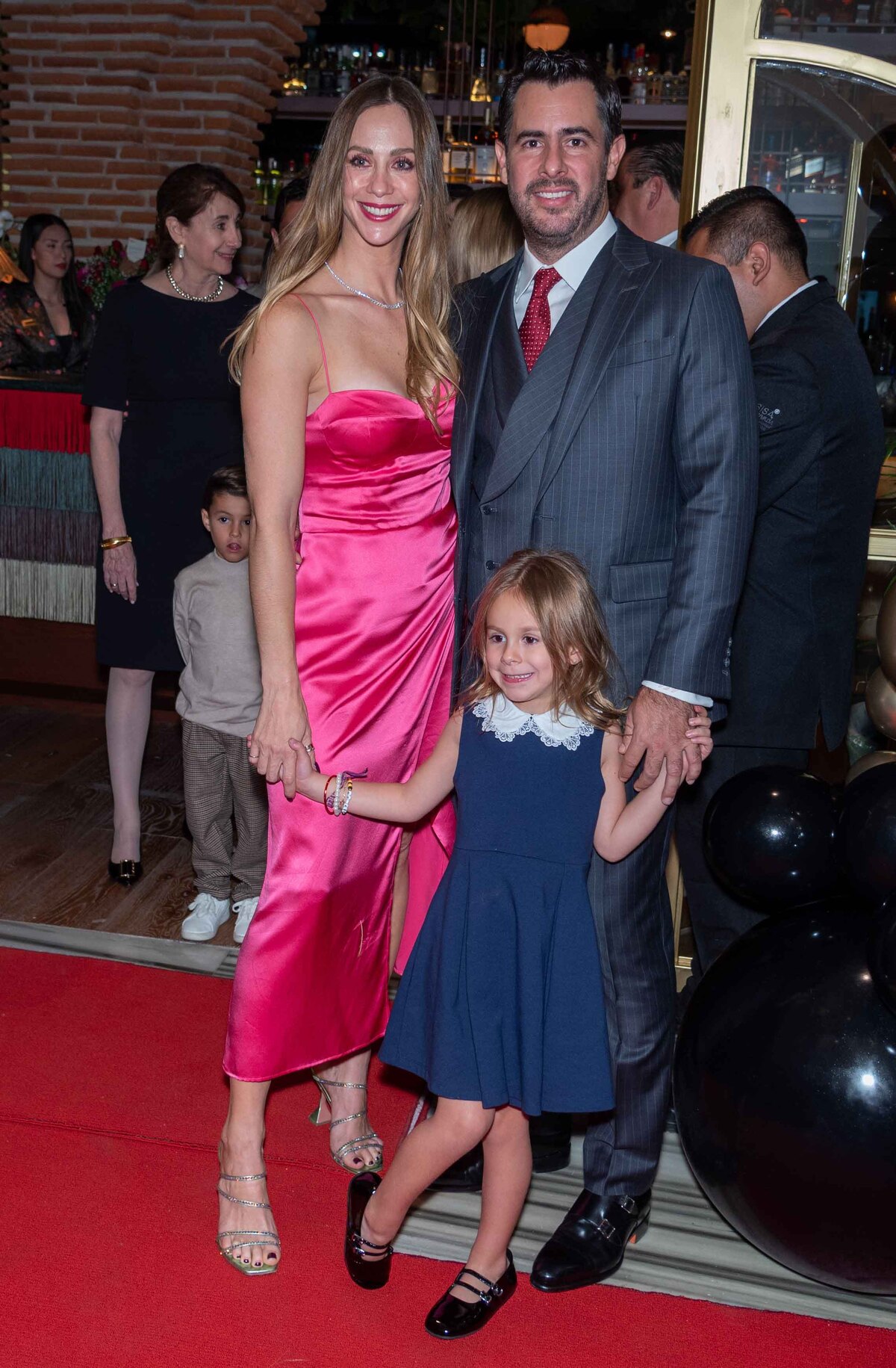 Bárbara Laborín y Valentina y Víctor Setién