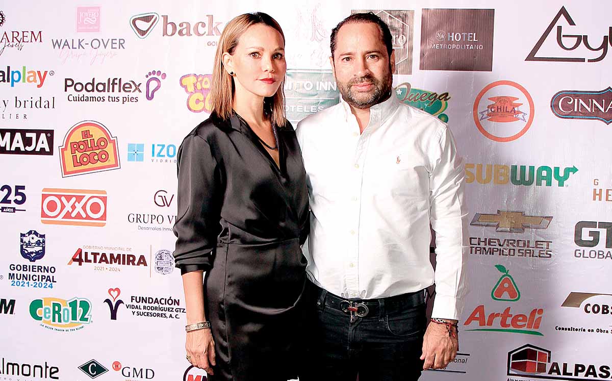 JUDITH EDGAR Y MAURO OVIEDO estuvieron presentes en la noche retro en caridad a la Cruz Roja