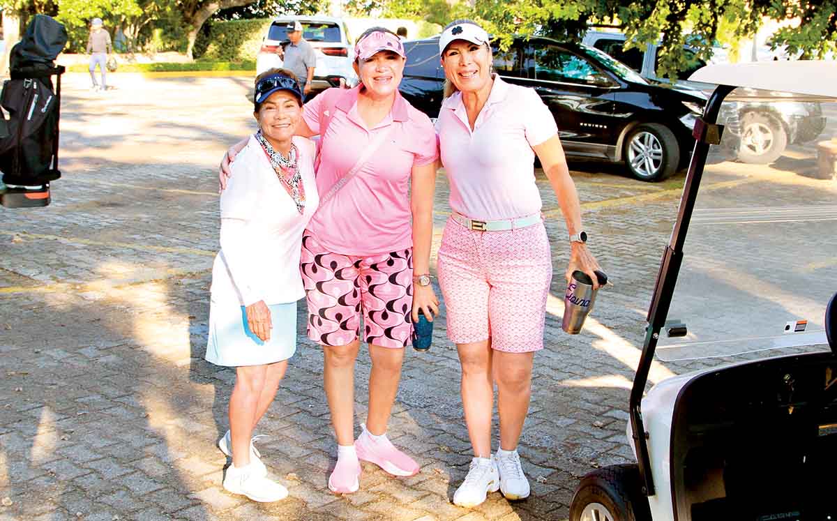 Asistentes del evento felices en el Club Campestre Tampico