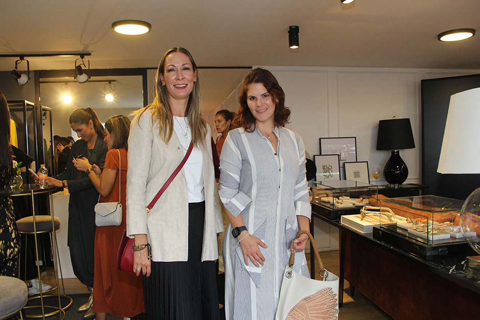 Marcela Vizcaíno y Ana María Echavarría