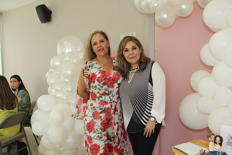 02 Silvia López de Lara y Aracely Martín del Campo.