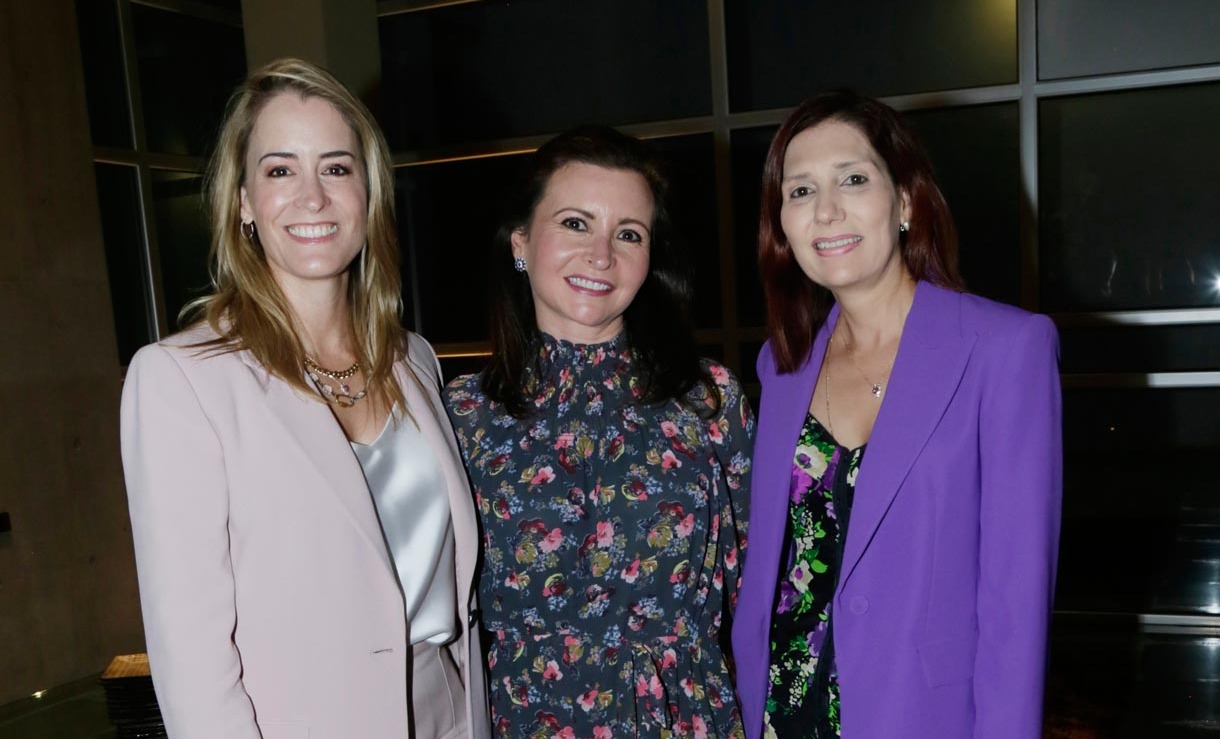 Regina Martínez de Garza, Cordelia Elizondo de Préstamo y Paulina Farías