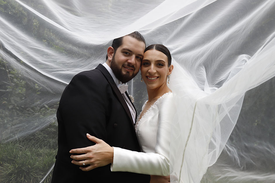 01 Diego Martínez Ornelas y Mayra Salinas Escutia