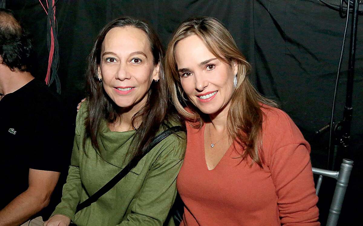 Esperanza Garza y Verónica de González