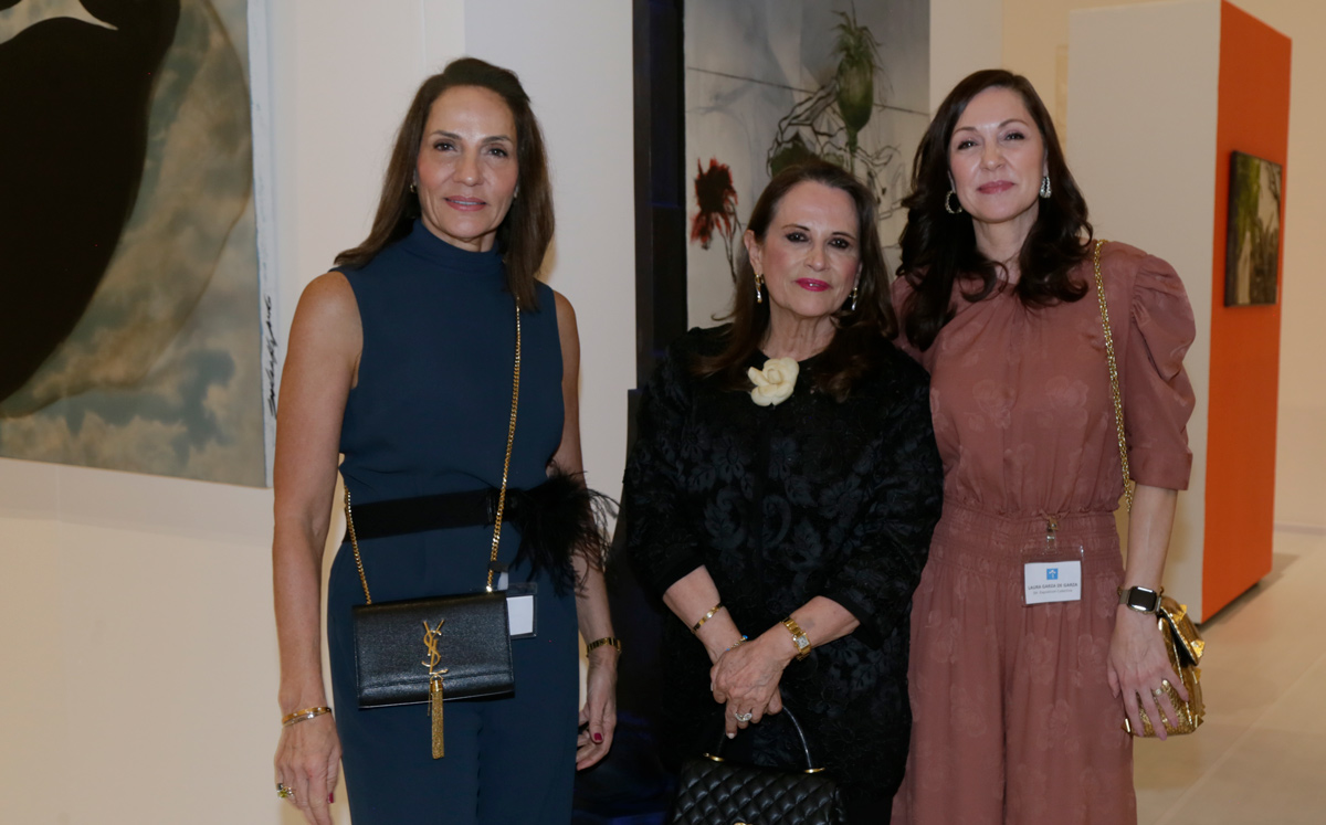 Isabel Ruenes de Martín, Elvira Lozano de Todd y Laura Garza de Garza / Foto: Omar Valdez