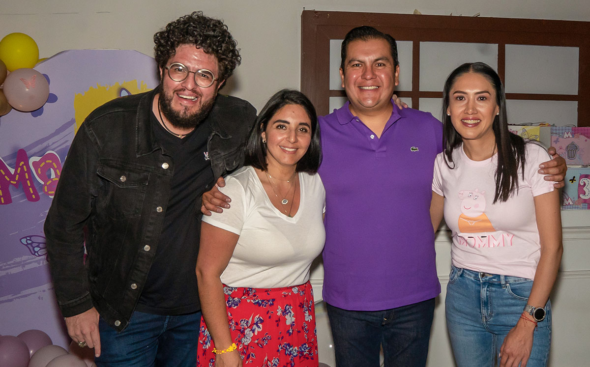 Cristian Reyes, Tania Vargas, Israel Mercado y Geovanna Gutiérrez