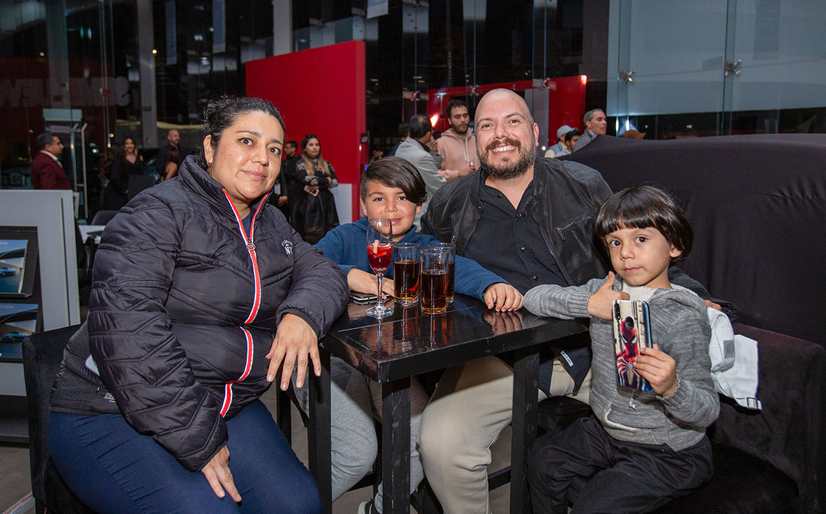 Entregan primera unidad de KIA K3