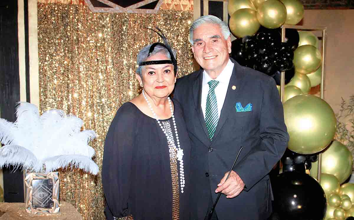 DELIA GARCÍA Y RÓMULO ALMARAZ lucen fabulosos bajo nuestra lente