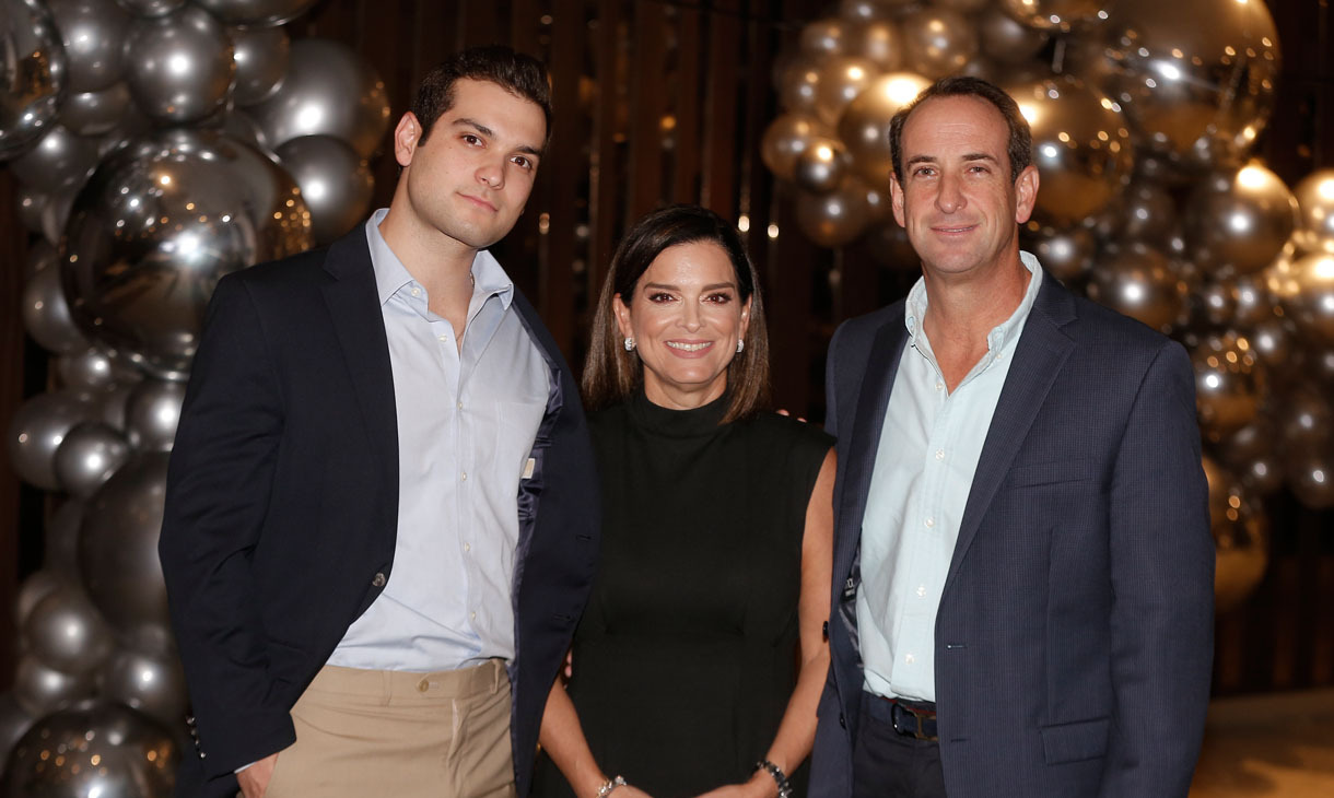 Adrián Meouchi, Zandra Gámez de Meouchi y Adrián Meouchi