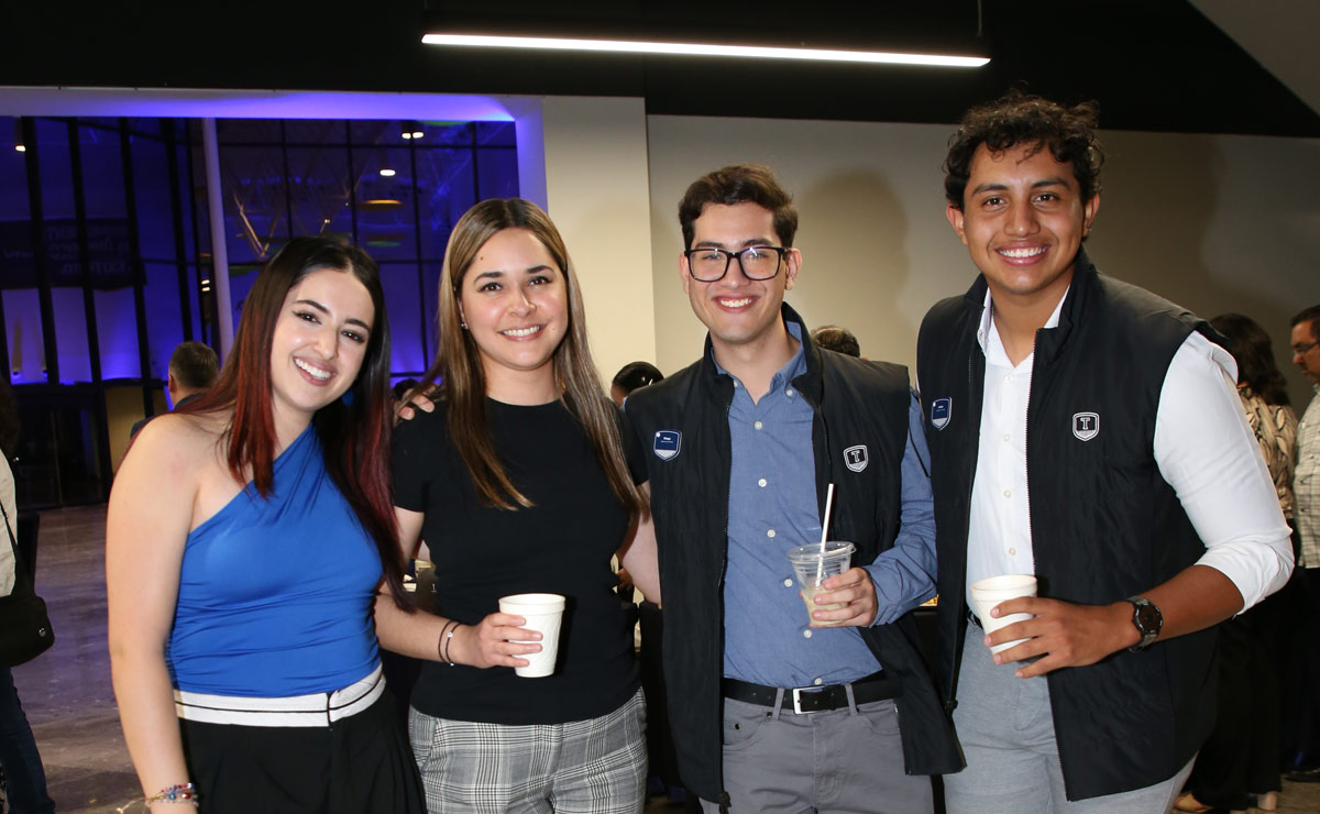 Anavi, Karla, Diego y Javier