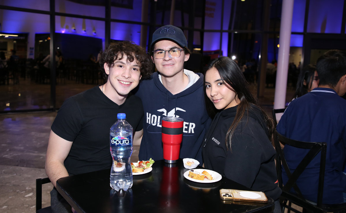 José, Miguel y Valeria