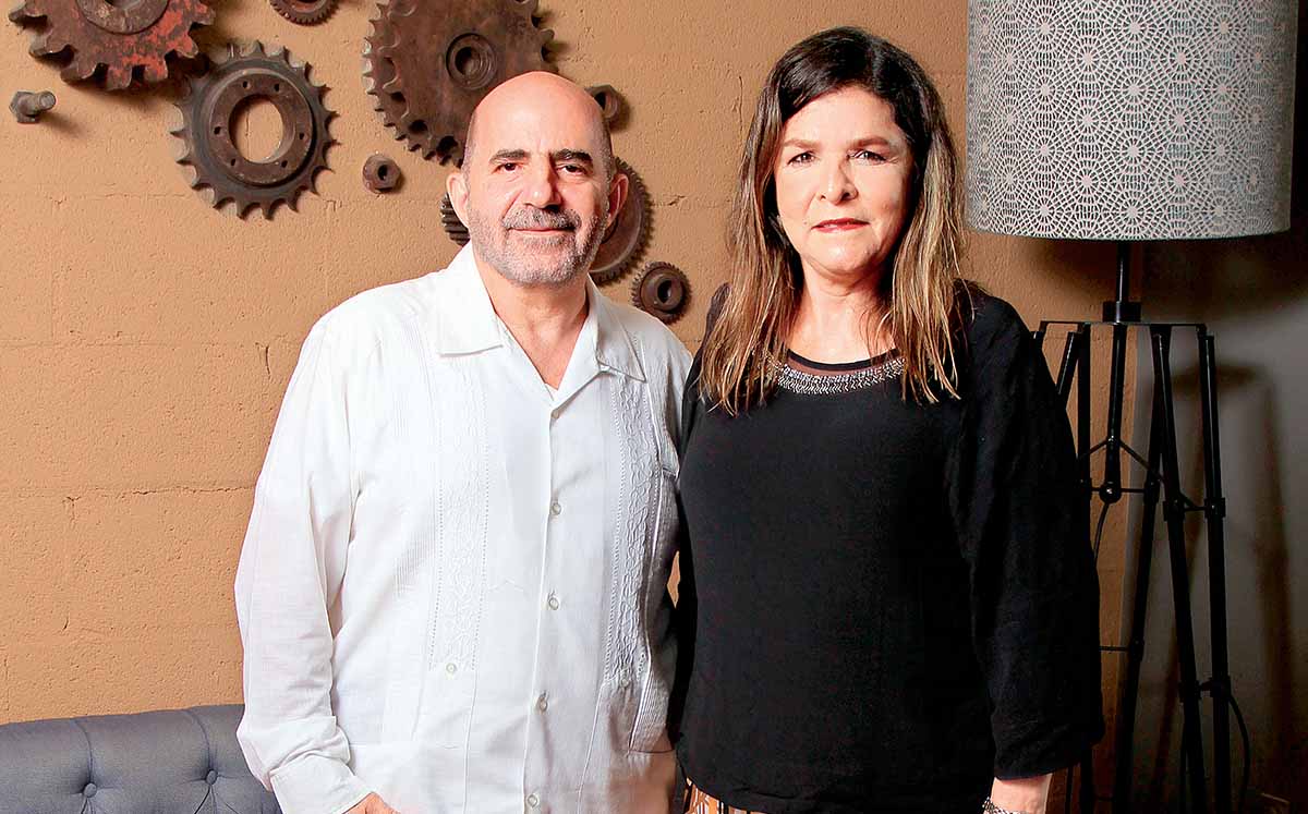JESÚS MENNAH Y MARÍA ESTHER RODRÍGUEZ llegaron puntuales a este gran evento