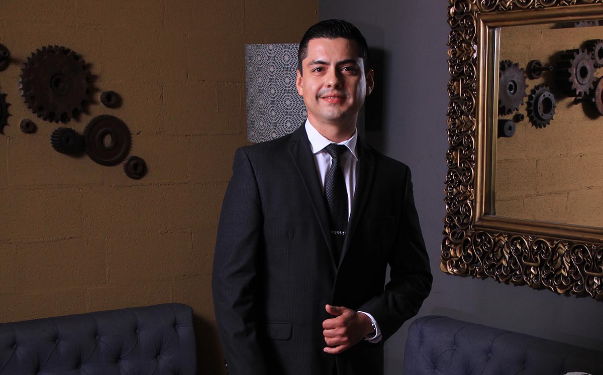 ARMANDO AZUARA feliz de estar presente en los premios de Salud Total 2023