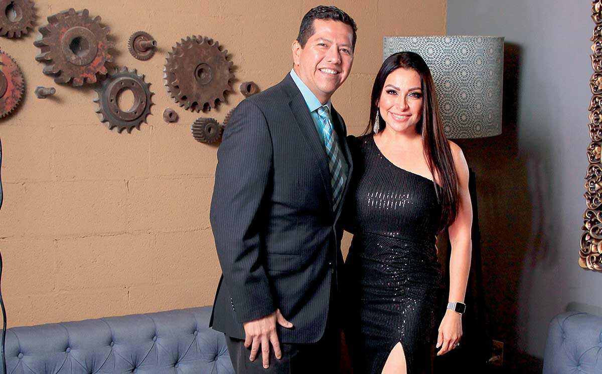 MIGUEL ÁNGEL SANTANA E IVONNE BACEROTT nos regalaron sus mejores sonrisas