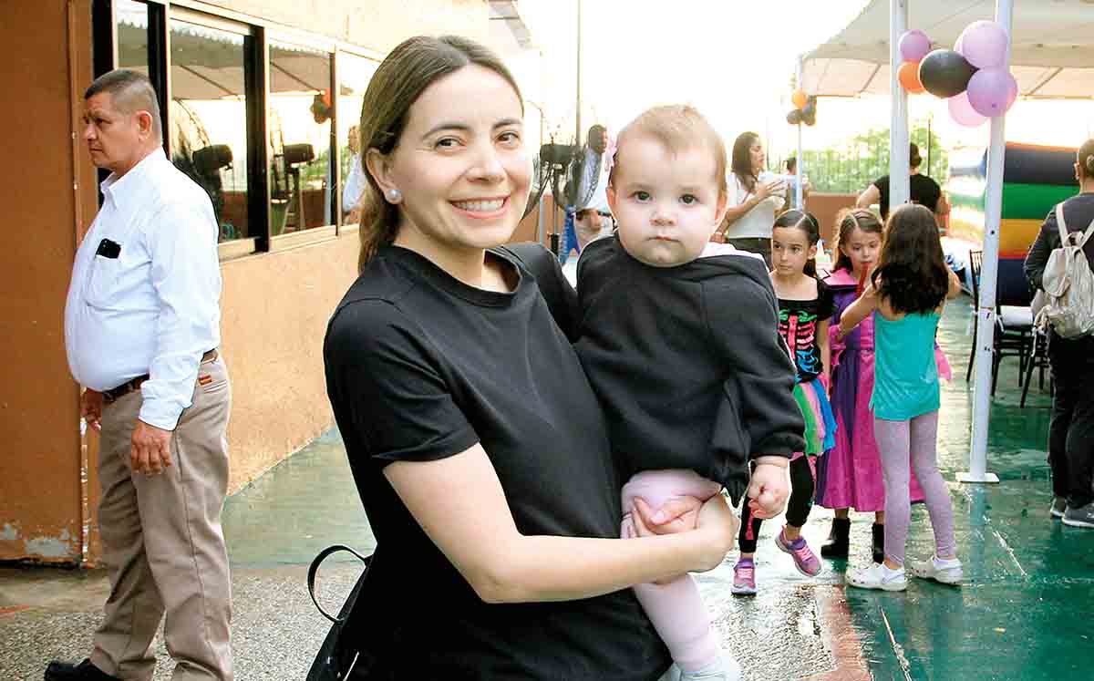 NYDIA CANTÓN Y MAITE FERNÁNDEZ disfrutaron de la celebración