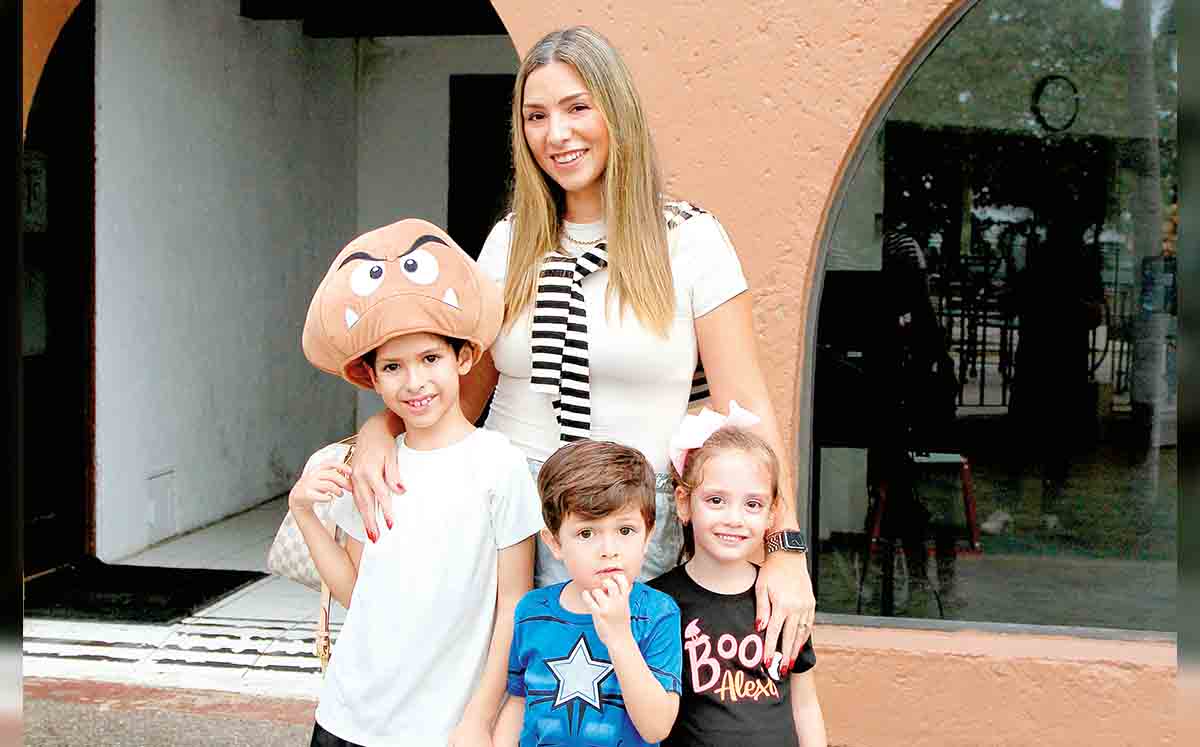 FABIÁN CASILLAS, ENNA GONZÁLEZ, FEDERICO CASILLAS Y ALEXA LEGORRETA celebraron en familia de la festividad