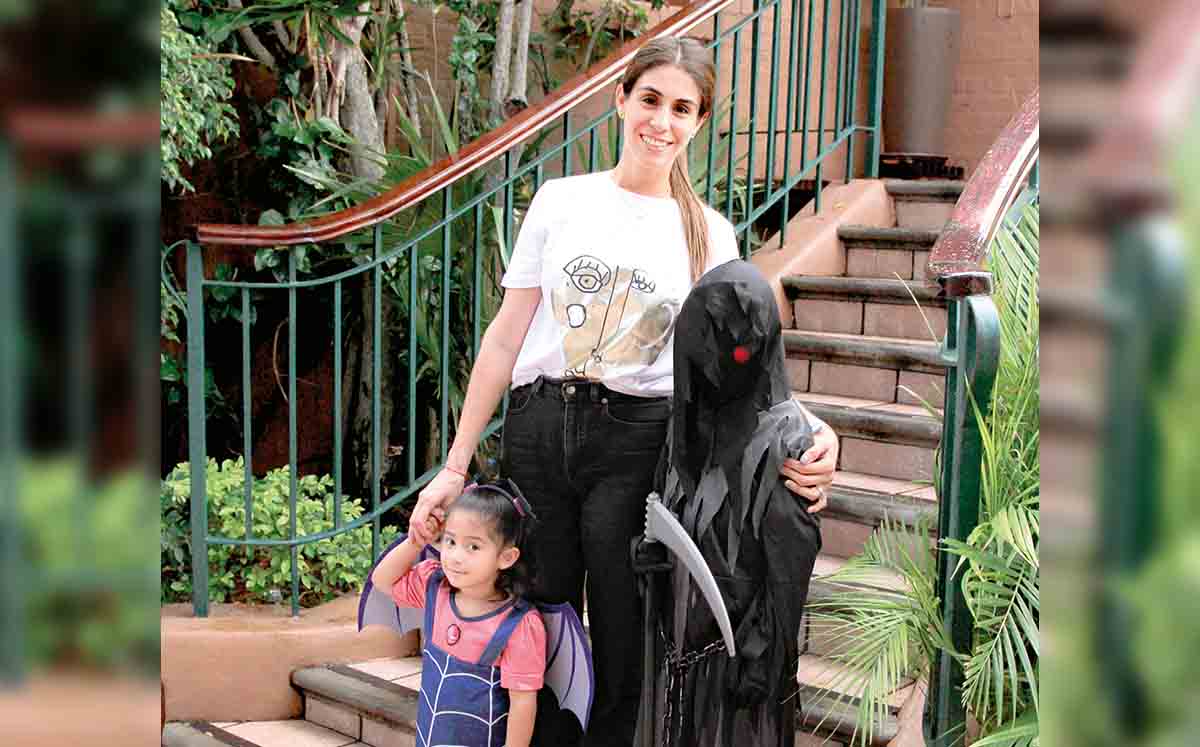 MAJO GÓMEZ, MERCEDES ORTiZ Y MARCELO GÓMEZ saben como celebrar Halloween
