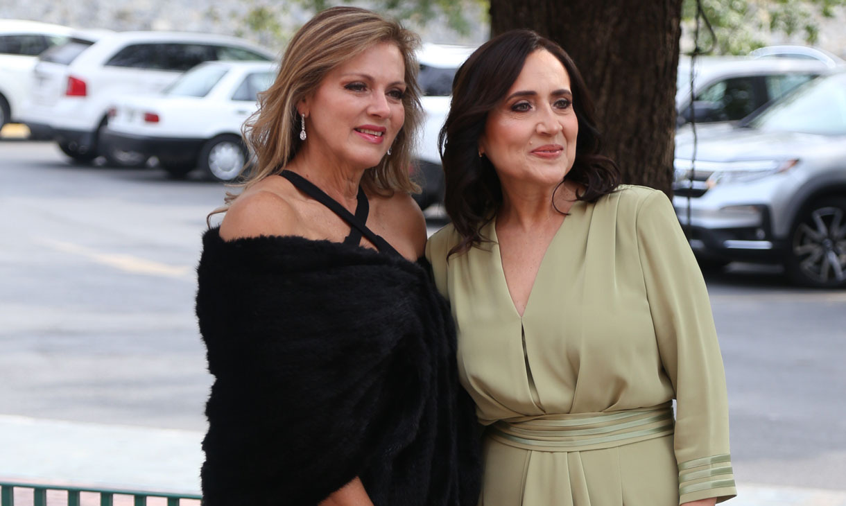 Makela Martínez de Leal y Mayté Reyes de Sañudo