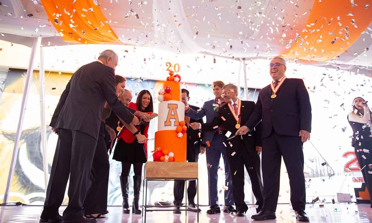 Durante la partida del pastel