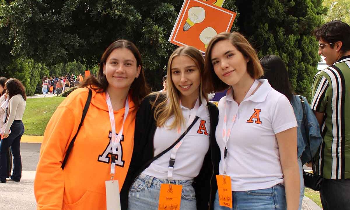 Loretta Espinosa, Eleonora Pizzi y Valeria Guajardo