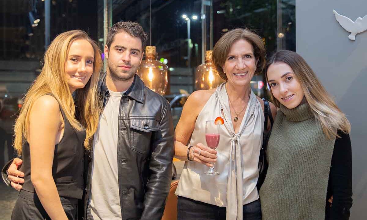 Karla Bravo, José María Banegas, Angélica García y Andrea Bravo (Fotos: Yanahui F. Sevilla)