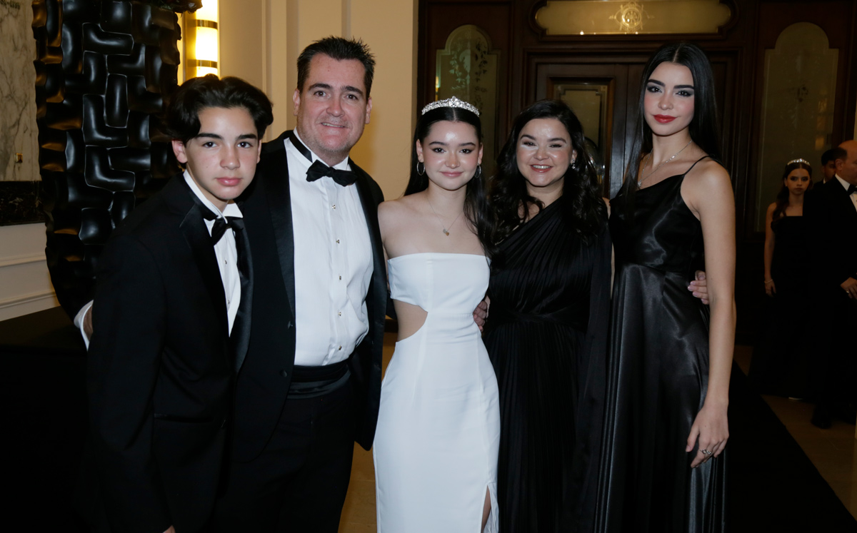 César Lozano, César Lozano, Andrea Lozano, Brenda Ramones y Lucía Lozano / Foto: Omar Valdez