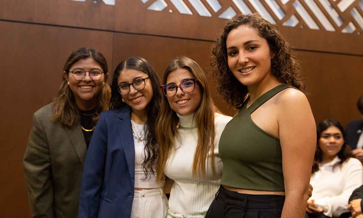 Elena Bejarano, Marcela Montero, Marisela Escudero y Samara Franco