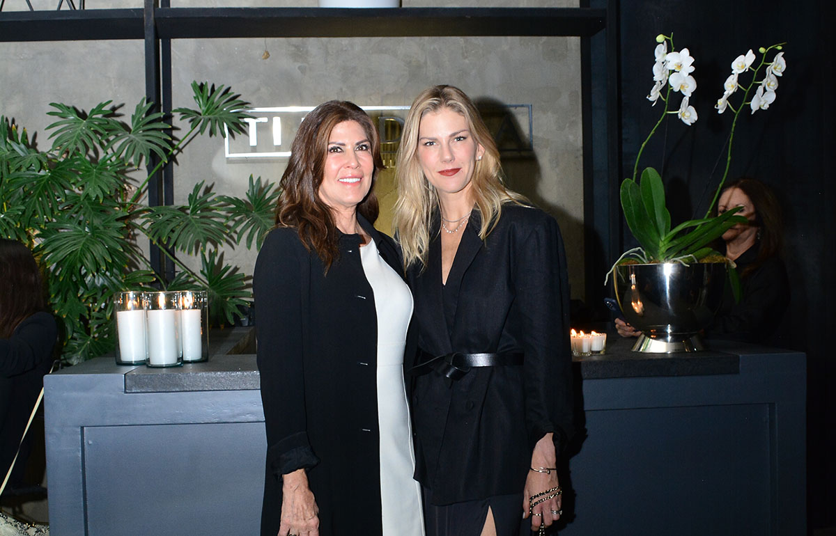 01 Gloria Iglesias y Stephanie Hinrichsen