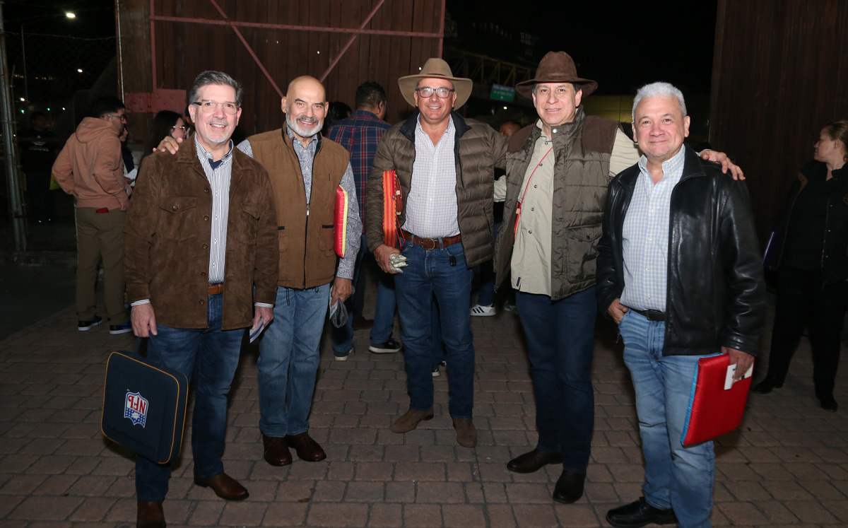 Gustavo De la Garza, Alberto Villarreal, Carlos Treviño, Víctor Zúñiga y Hugo Romero / Foto: Roberto Alvarado
