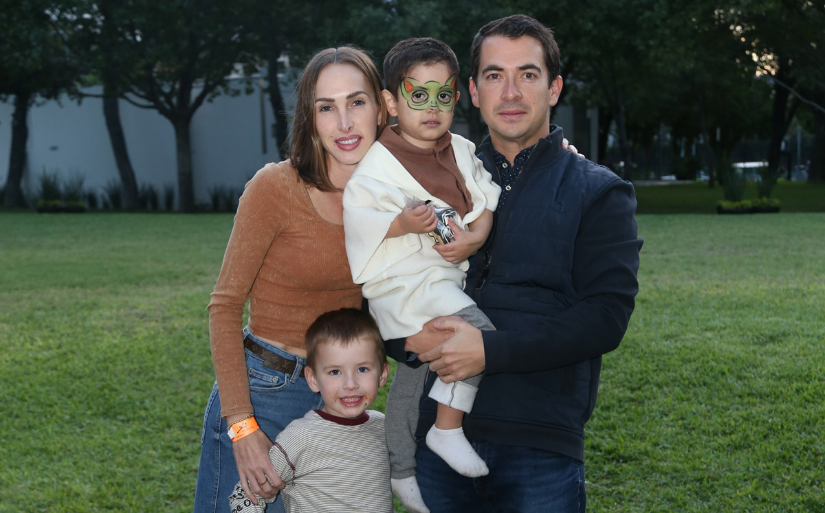 Romina Meyer de Segovia, Federico Pérez-Salinas, Marcelo Segovia y Eugenio Segovia / Foto: Roberto Alvarado
