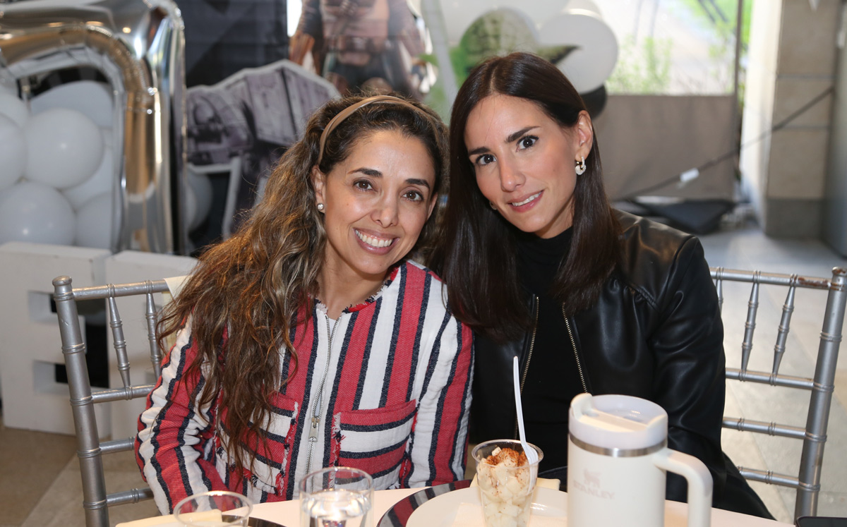 Vero Salinas y Angie Marroquín / Foto: Roberto Alvarado
