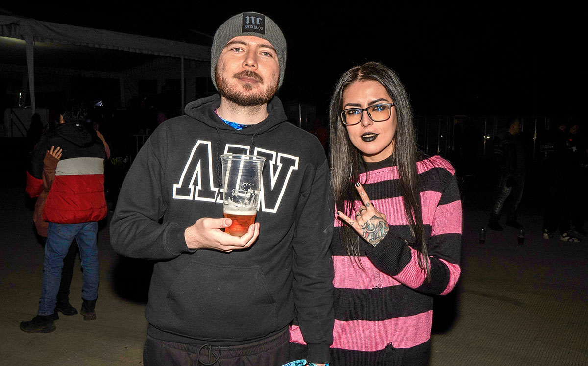 Christian Relikia Y Eva de Metal