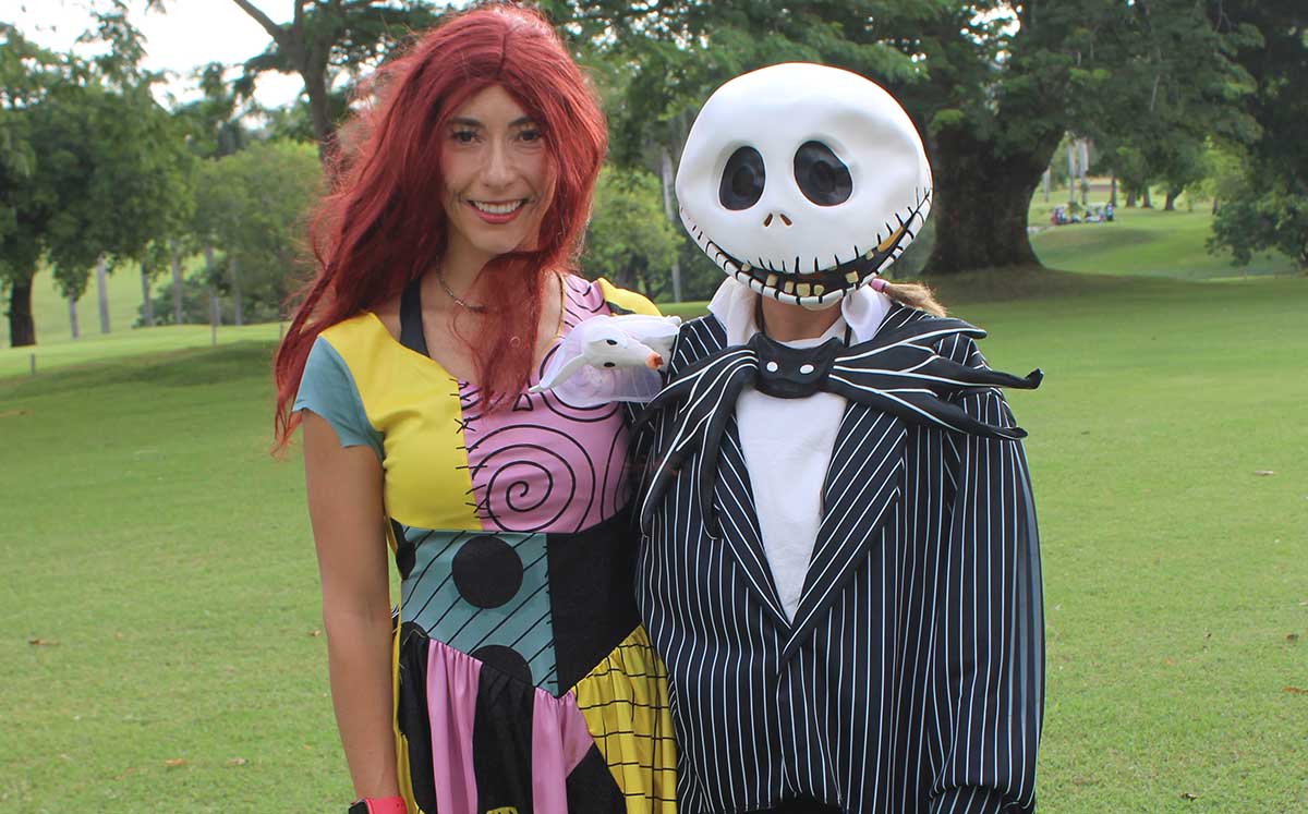 CARO YERENA y MELISSA RAMÍREZ nos encantaron con sus difraces de Sally y Jack Skellington