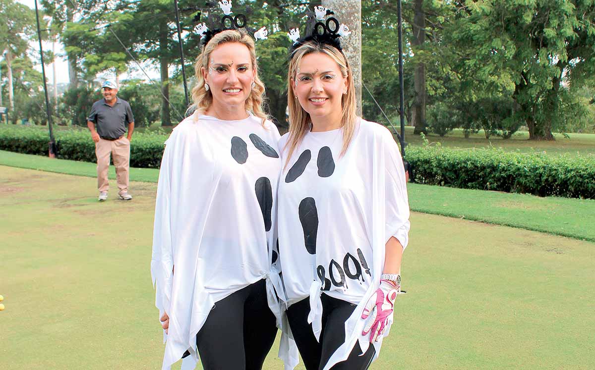 ERIKA ROYZMAN y MARLENE SANTOS lucían hermosas con su disfraz de fantasma