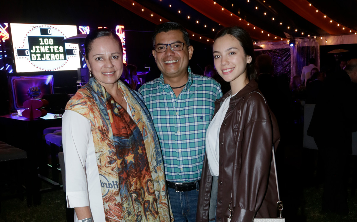 Claudia Torres, David Garay y Fernanda Garay / Foto: Omar Valdez