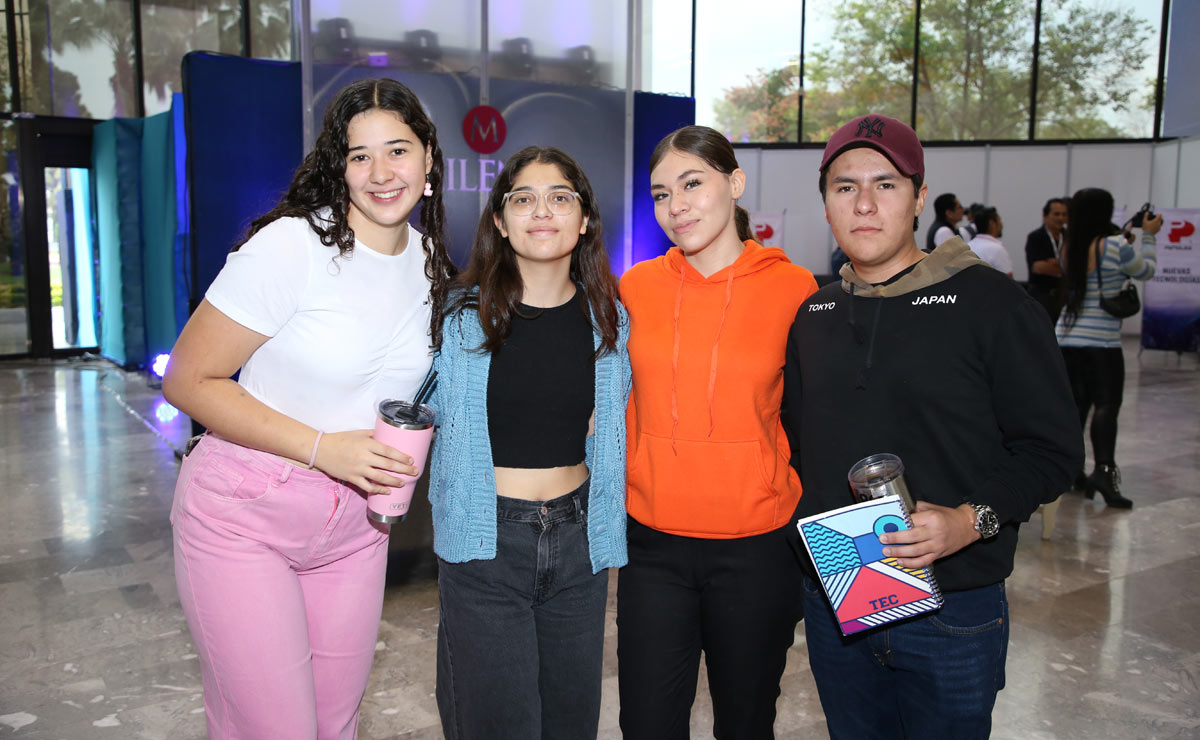 Fernanda, Melissa, Cecilia y Ares