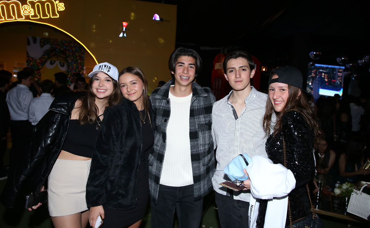 Gema, Luisa, Juan, Patricio y Andressa