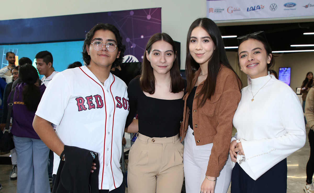 Iván, Paulina, Diana y Paulina